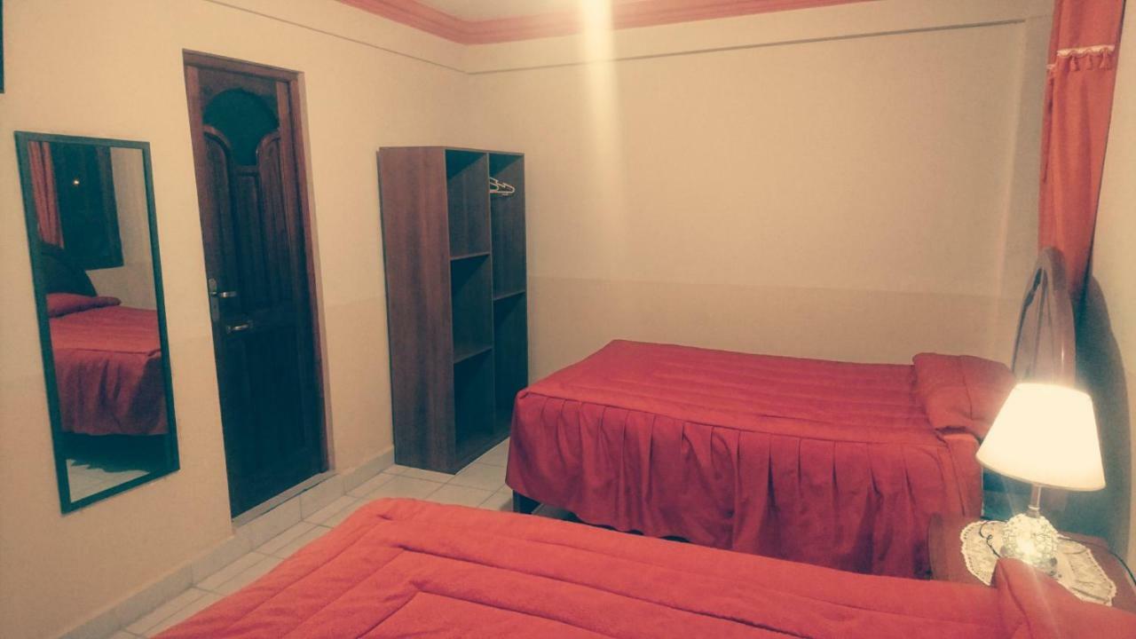 Hotel Ideal Вильясон Экстерьер фото